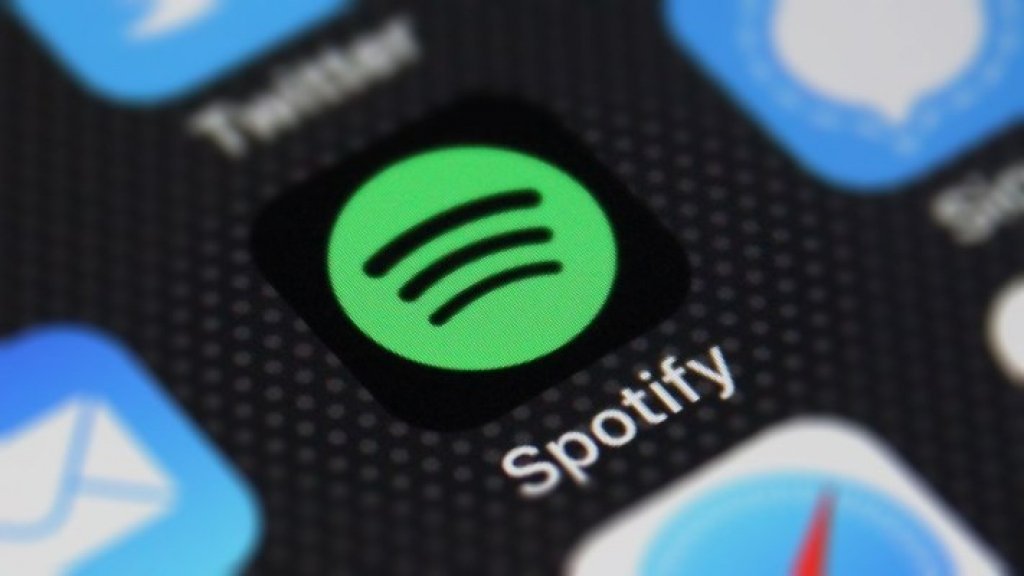 Spotify is testing its own version of Stories called ‘Storyline’