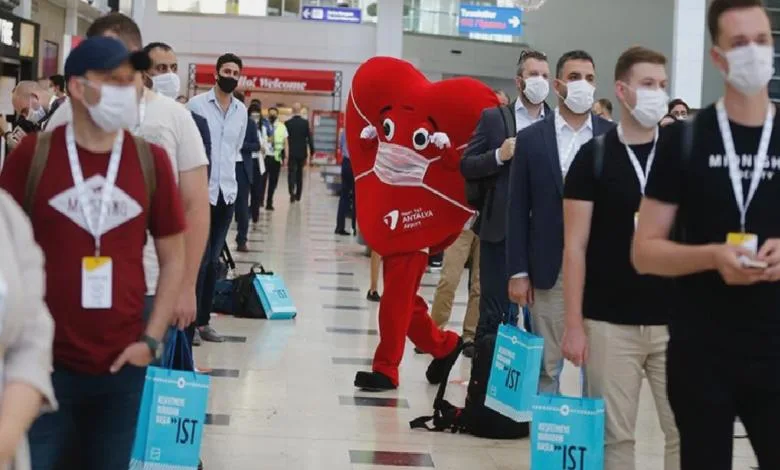 Büyükelçiler ve Yabancı Gazeteciler "Güvenli Turizm" İçin Antalya'da Buluştu
