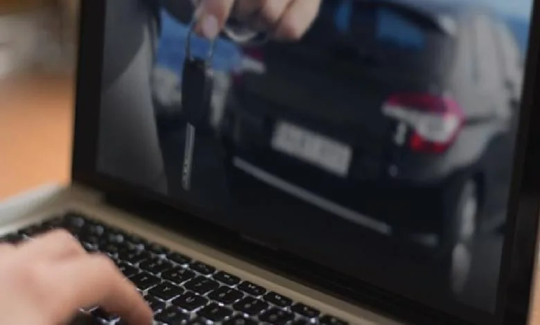 İkinci el online oto pazarında fiyatlar artıyor.