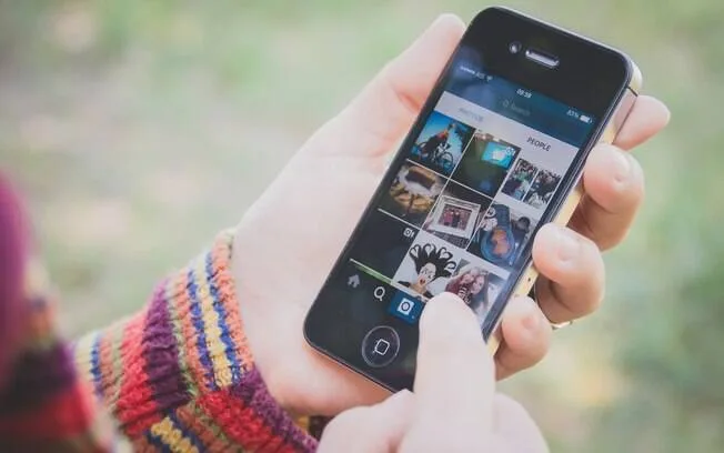 Discovering Websites that Share Your Data with Instagram